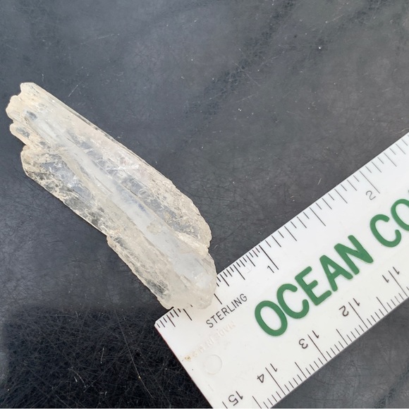 Faden Quartz: 66 Carats Specimen from Pakistan - Picture 10 of 14